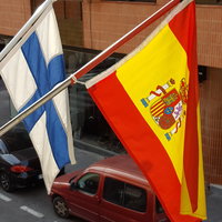 Suomen ja Espanjan liput